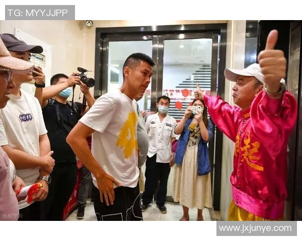 重庆排球队意识争议引发热议球迷与专家各抒己见探讨未来发展方向